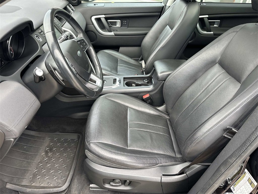 Used 2019 Land Rover Discovery Sport HSE image 18