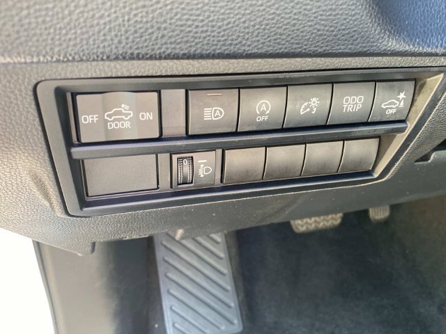Used 2022 Toyota Tundra SR5 w/ Convenience Package RWD image 15