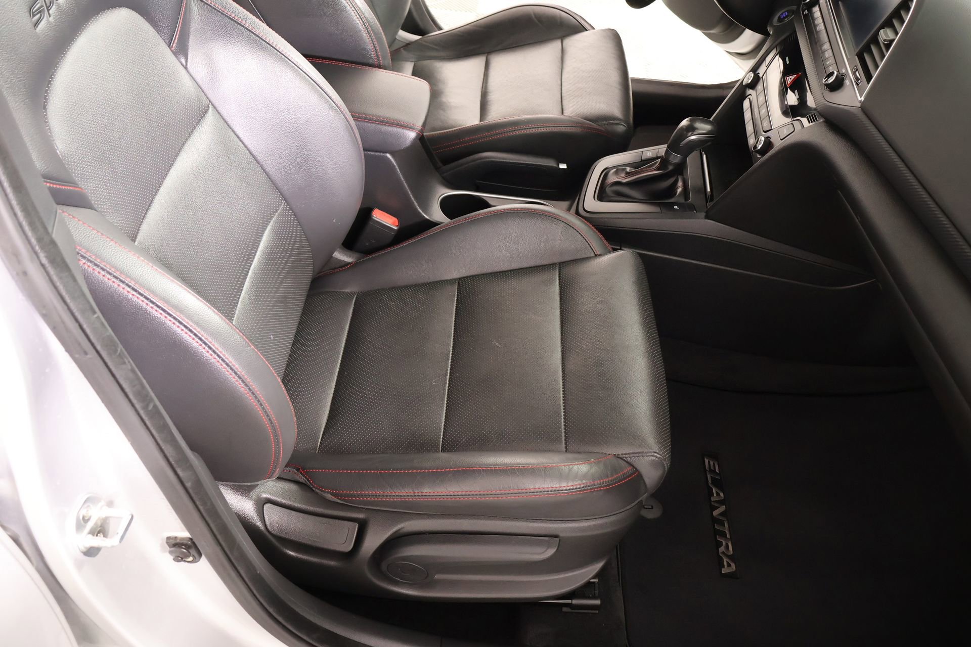 Used 2018 Hyundai Elantra Sport w/ Sport Premium Package 03 image 14