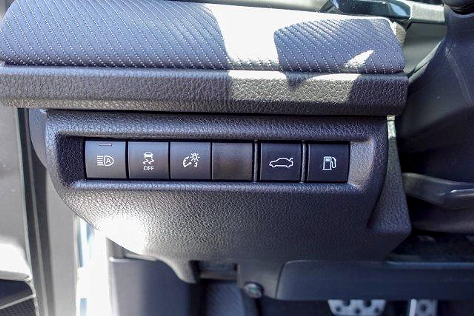 Certified 2025 Toyota Camry SE w/ Convenience Package FWD image 12