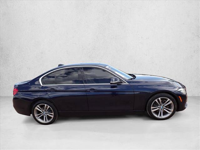 Used 2017 BMW 330i xDrive Sedan AWD/4WD image 5