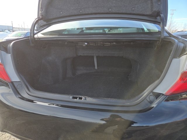 Used 2014 Toyota Camry L image 10