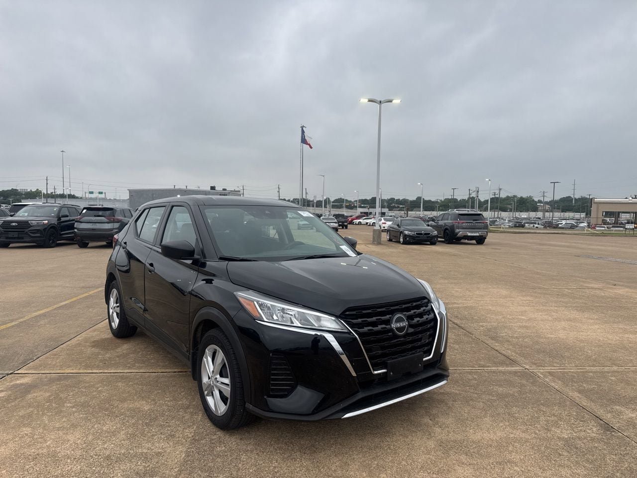 Certified 2023 Nissan Kicks S FWD image 1