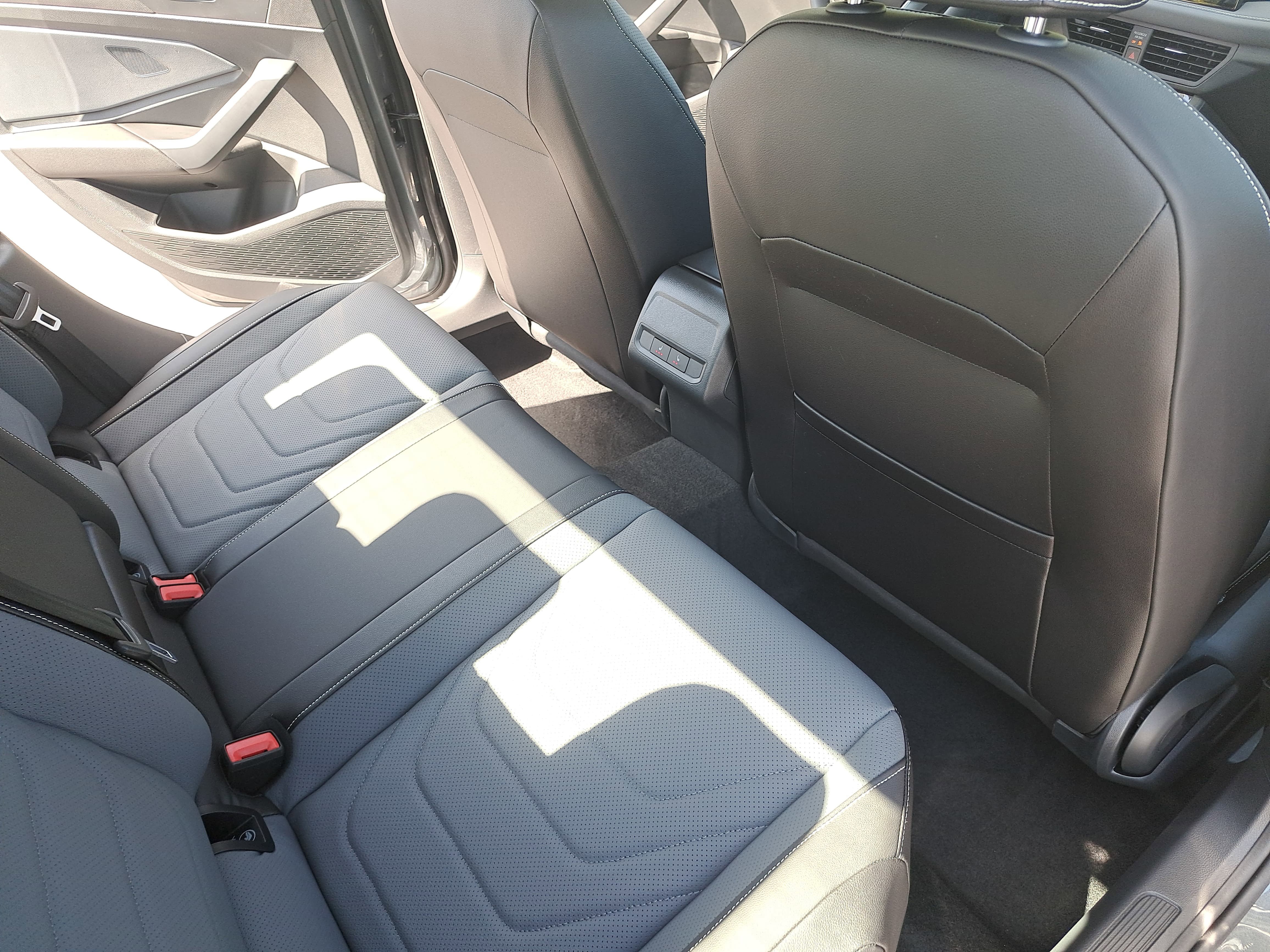 New 2026 Volkswagen Jetta SEL FWD image 11