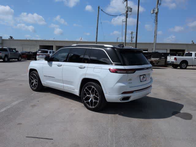 Used 2023 Jeep Grand Cherokee Summit AWD/4WD image 6