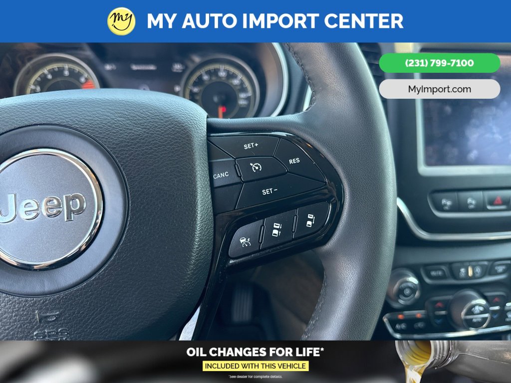 Used 2023 Jeep Cherokee Altitude Lux image 16