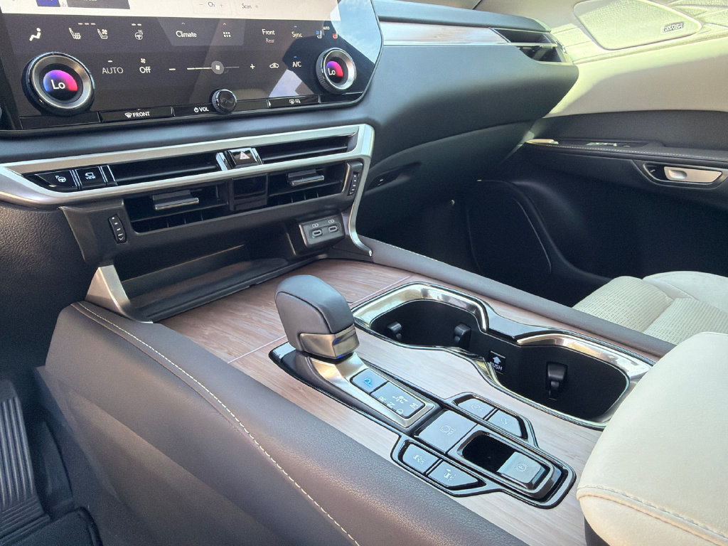 Used 2025 Lexus RX 350 AWD w/ Convenience Package image 32
