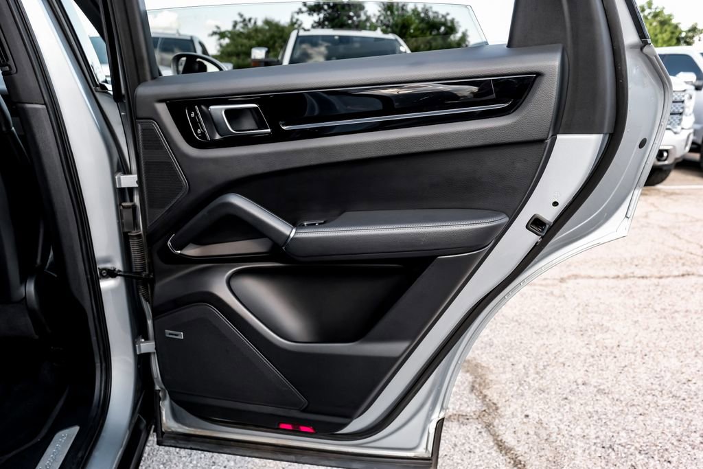 Used 2021 Porsche Cayenne image 50