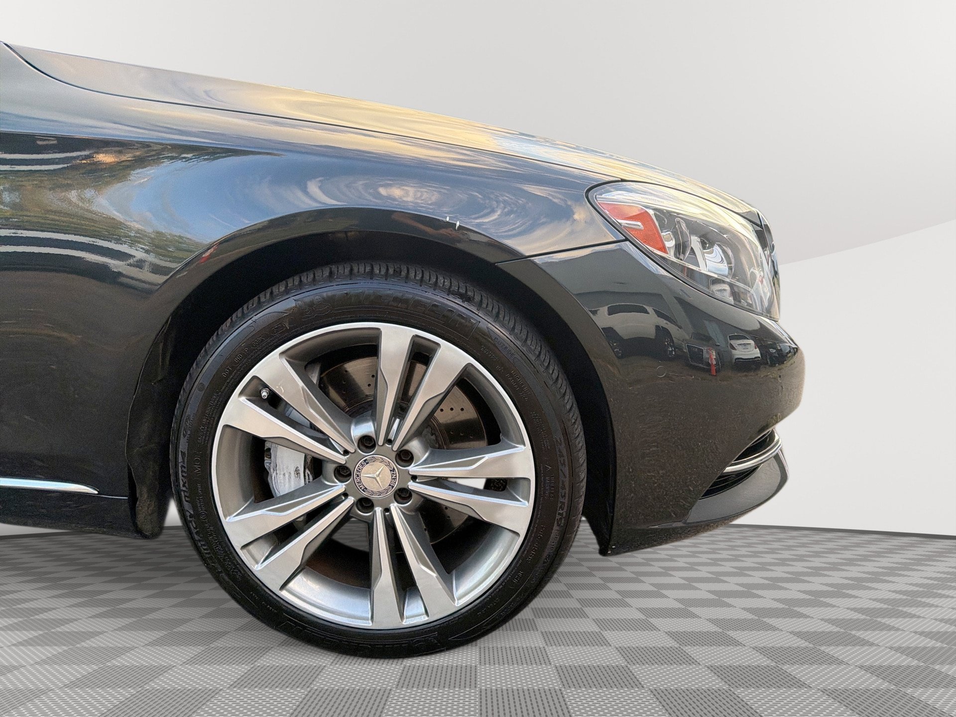 Used 2016 Mercedes-Benz S 550 4MATIC Sedan image 31
