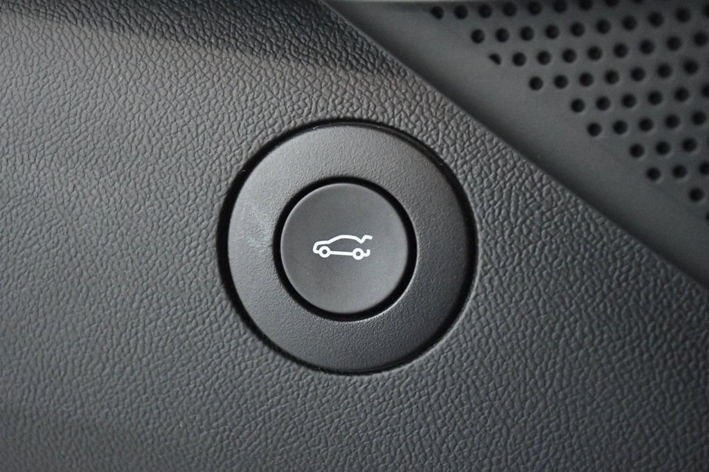 Used 2017 Chevrolet Camaro ZL1 RWD image 74
