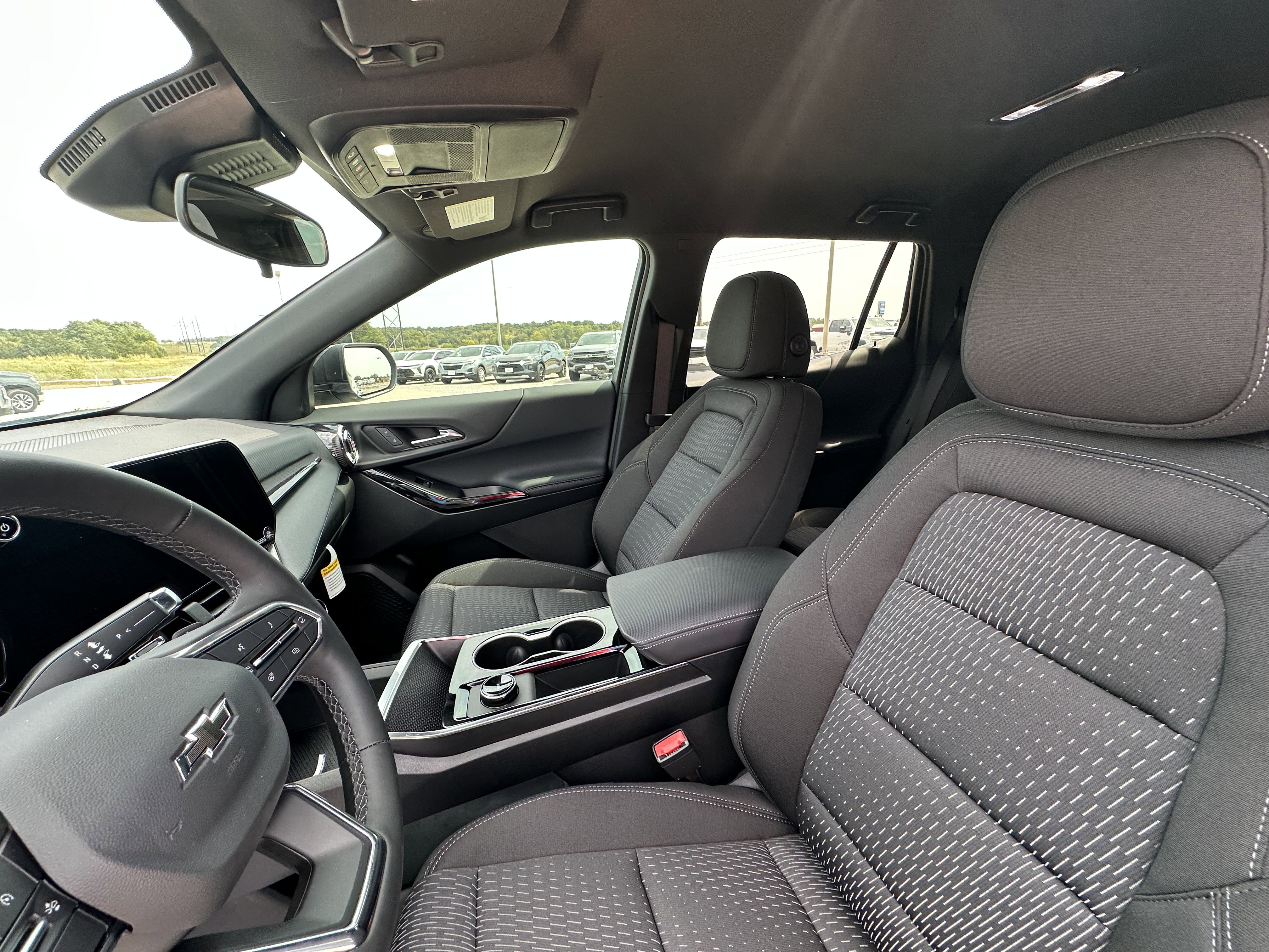 New 2026 Chevrolet Equinox LT w/ Midnight Edition image 16