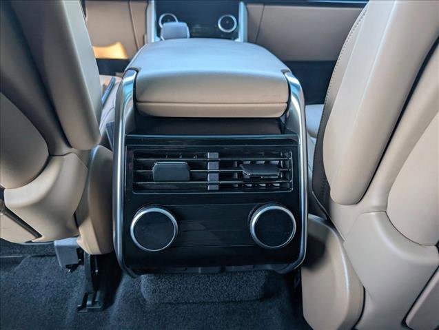 Used 2023 Land Rover Range Rover SE image 28