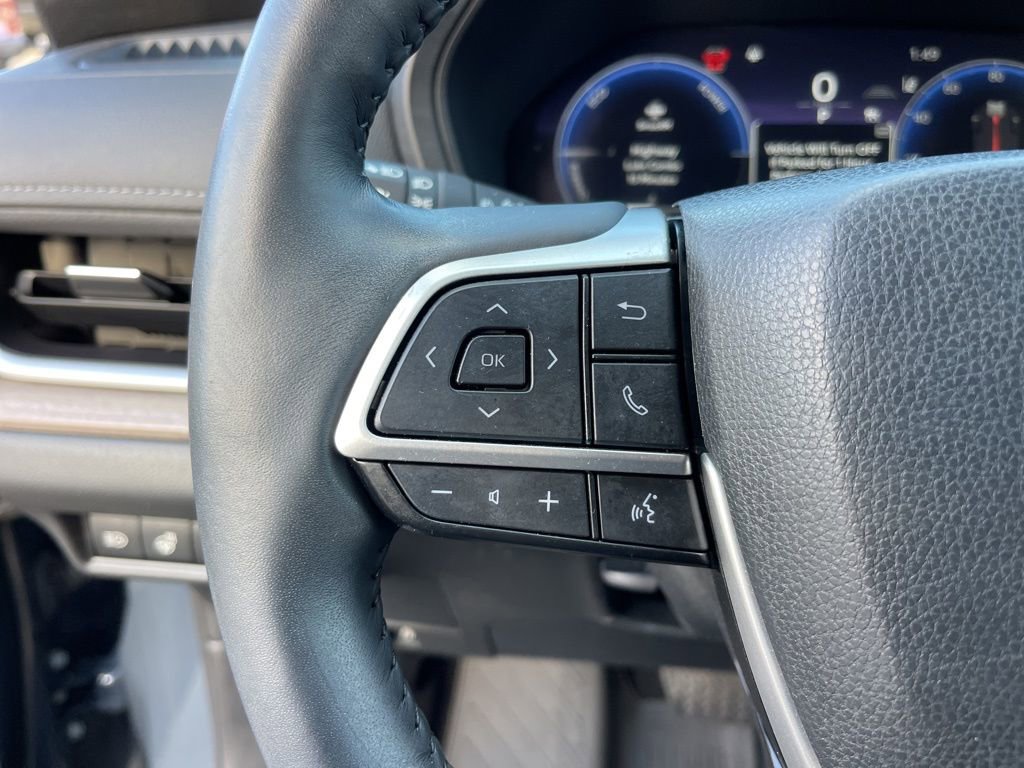 Used 2024 Toyota Grand Highlander Limited image 17