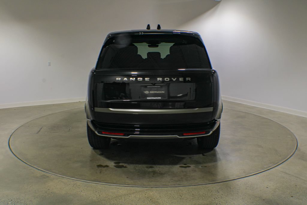 Used 2024 Land Rover Range Rover SE AWD/4WD image 5