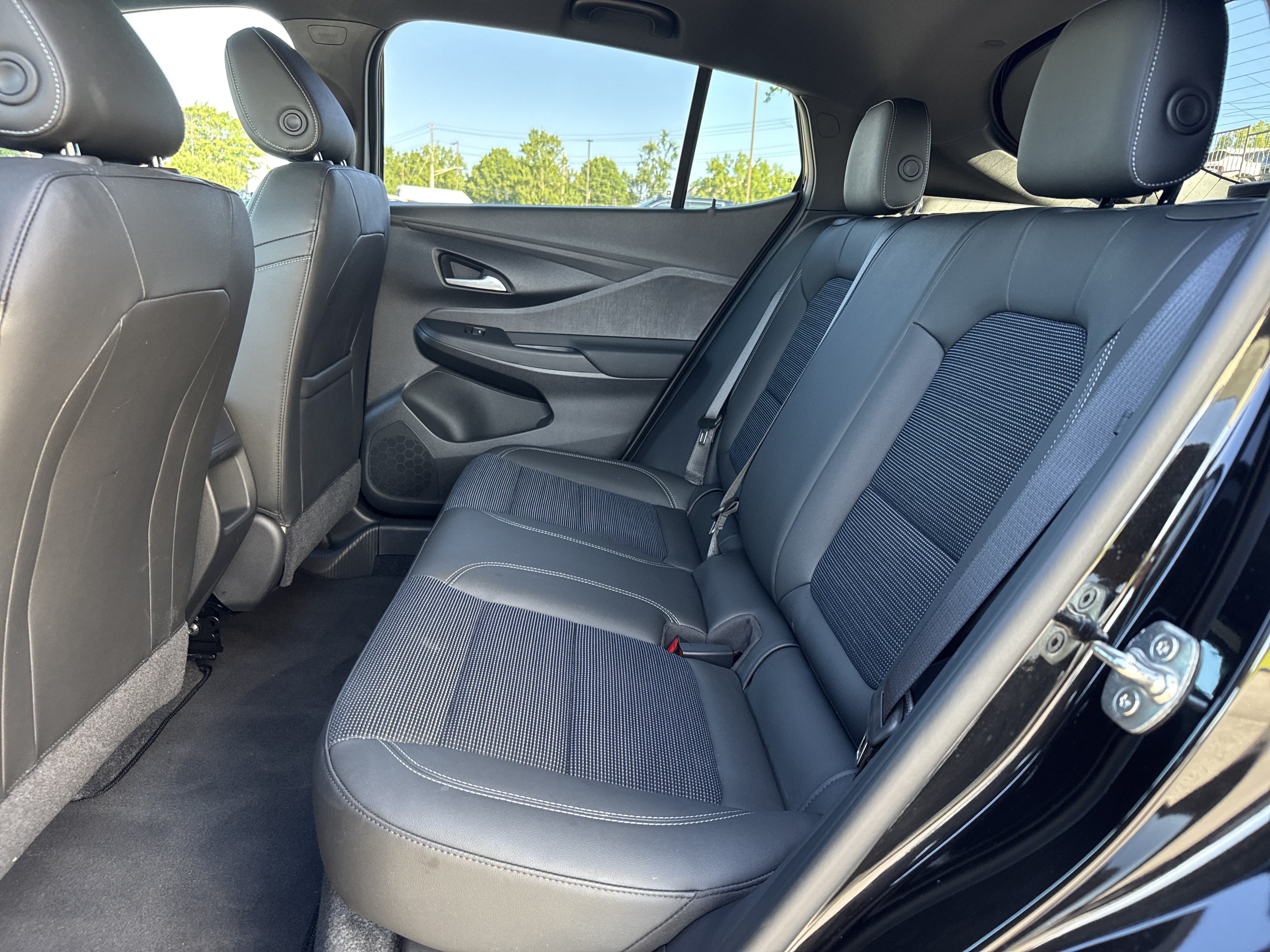 Used 2024 Buick Envista Preferred w/ Convenience II Package FWD image 28