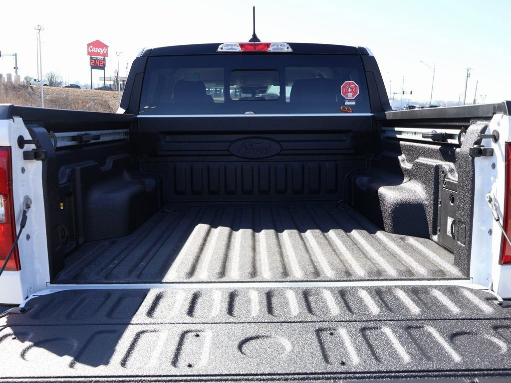 New 2026 Ford Maverick Lariat w/ Black Appearance Package image 15