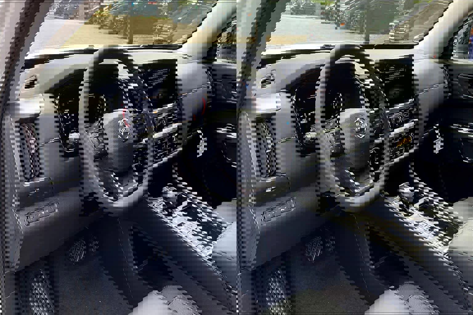 New 2026 Nissan Pathfinder SL image 10