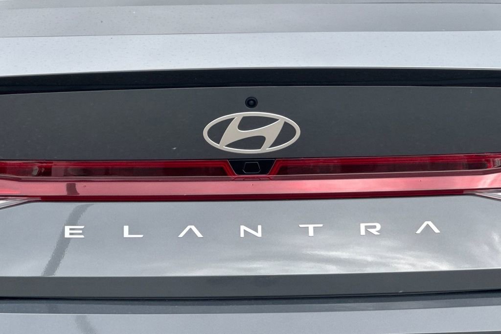 New 2026 Hyundai Elantra Sport image 22