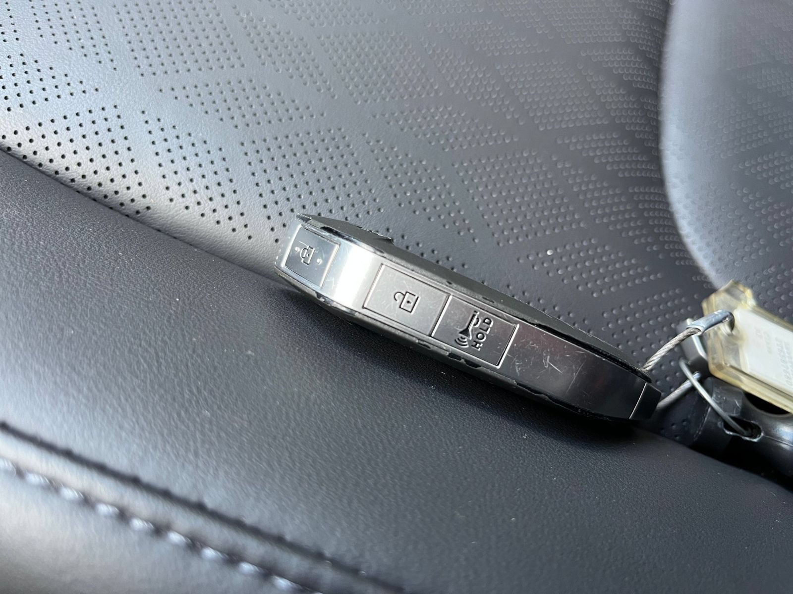 Used 2026 Kia Carnival FWD image 21