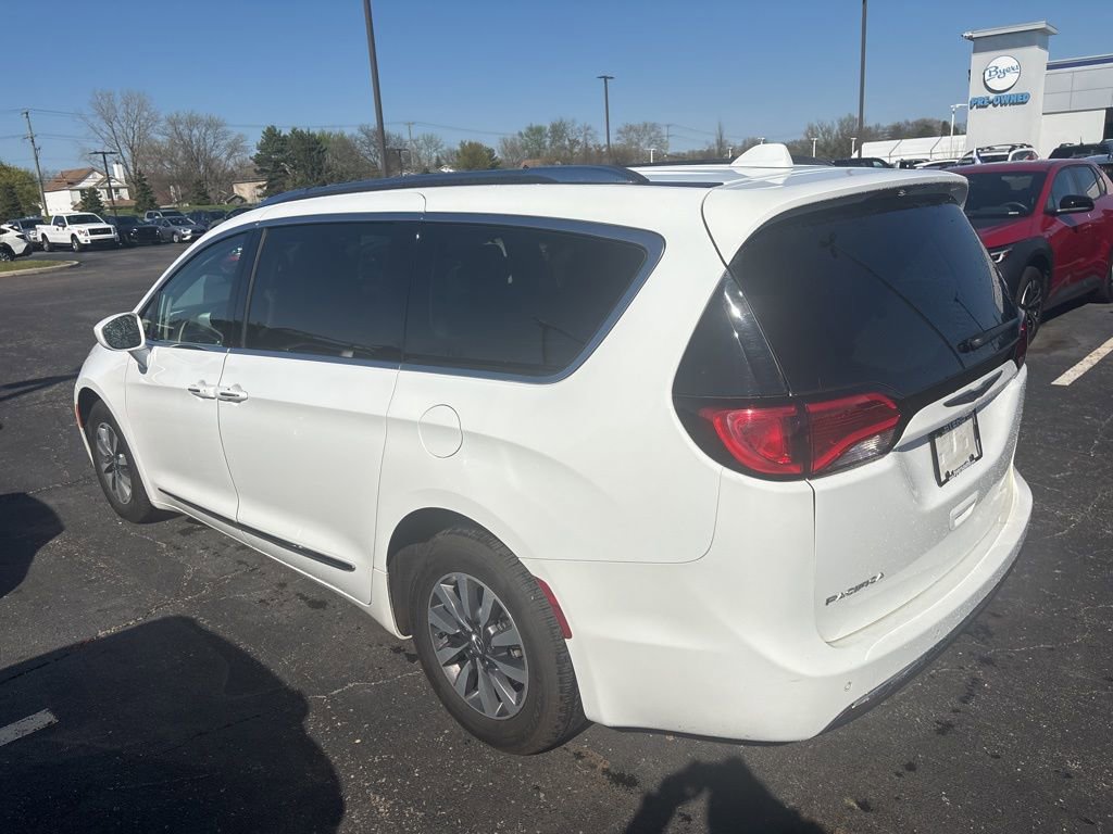 Used 2020 Chrysler Pacifica Touring-L Plus image 5