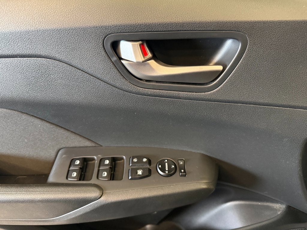 Used 2020 Hyundai Accent SE image 20