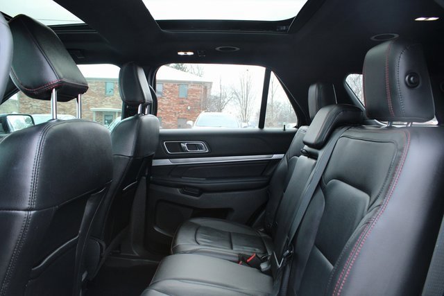 Used 2018 Ford Explorer Sport image 32