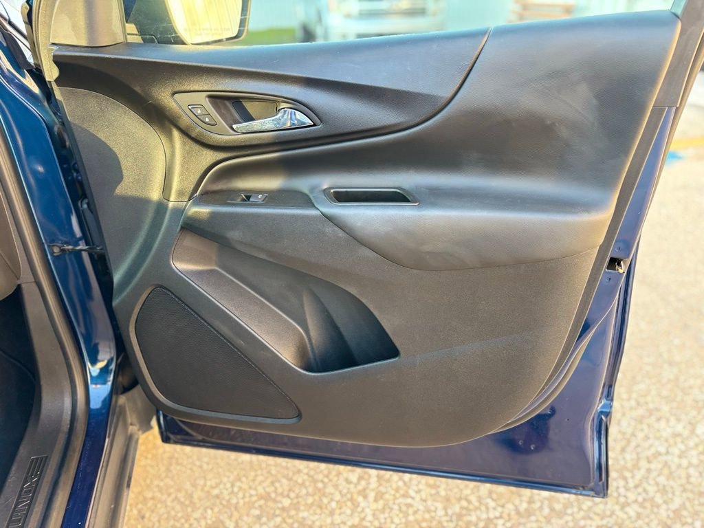 Used 2022 Chevrolet Equinox LT image 11