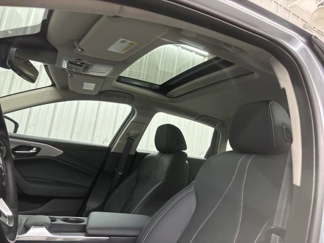 Certified 2025 Acura TLX w/ Technology Package image 10