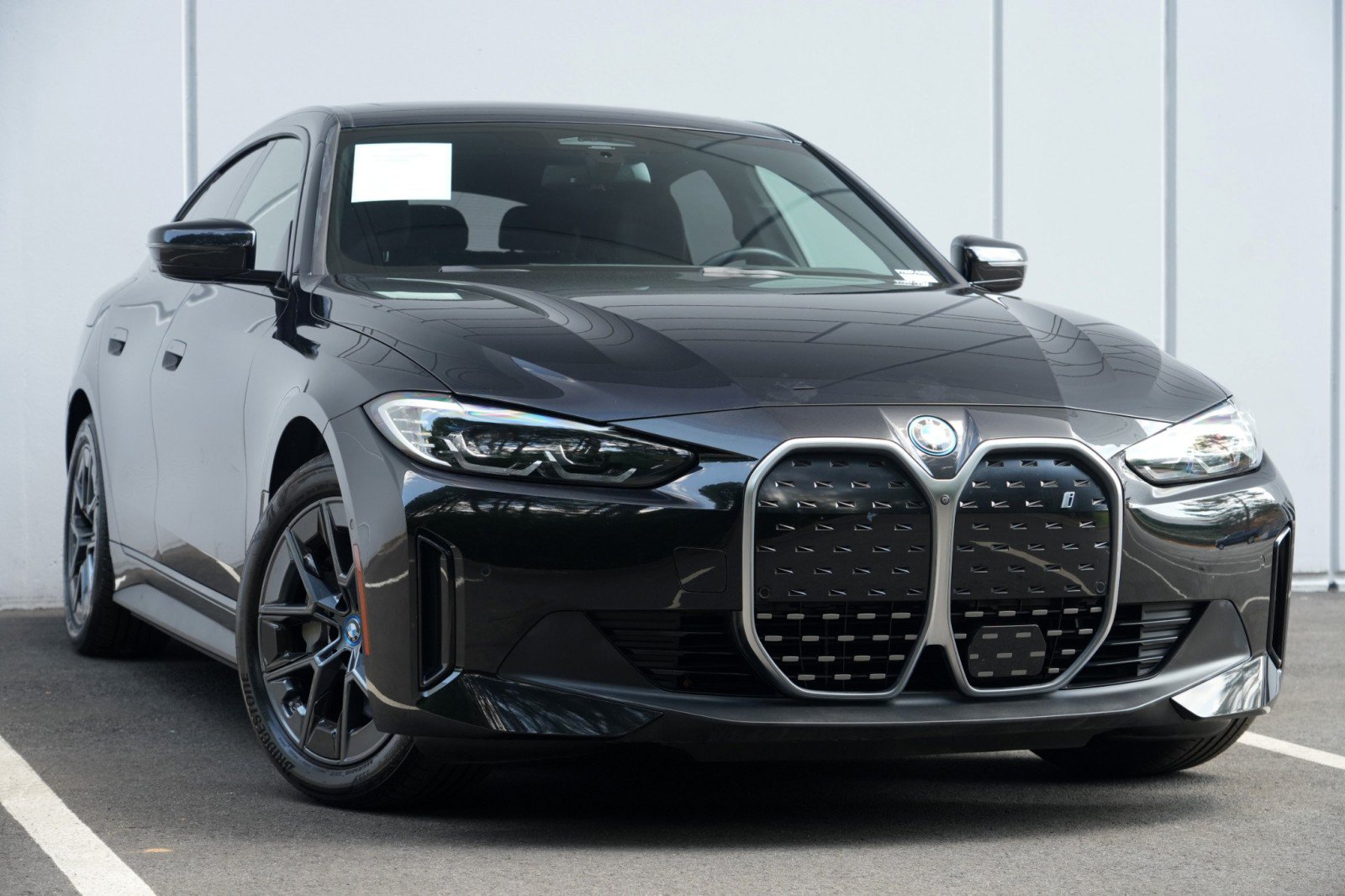 Used 2023 BMW i4 eDrive35 RWD image 4
