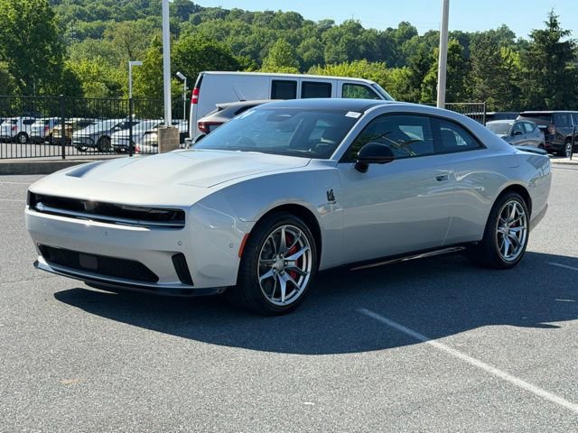 Used 2024 Dodge Charger Daytona Scat Pack w/ Plus Group AWD/4WD image 11
