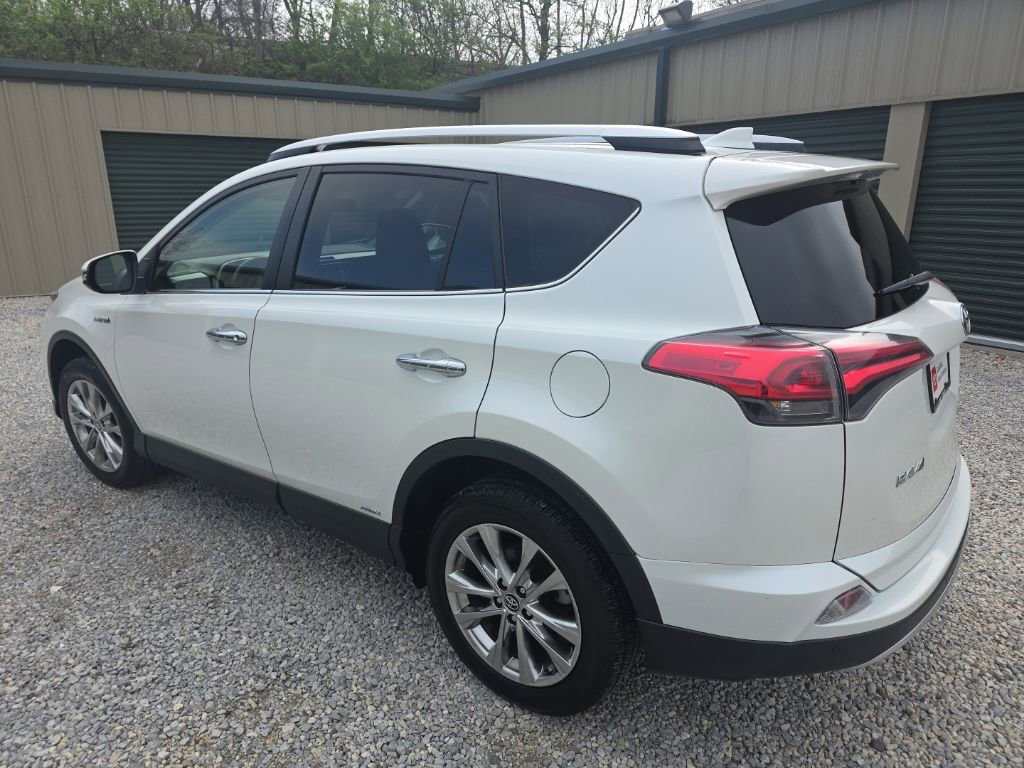 Certified 2016 Toyota RAV4 Limited AWD/4WD image 4