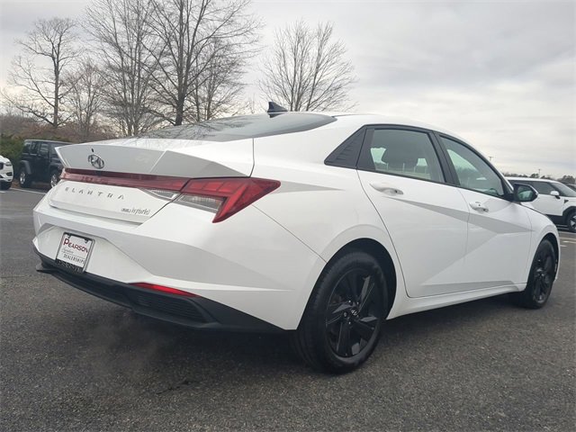 Used 2022 Hyundai Elantra Blue image 4