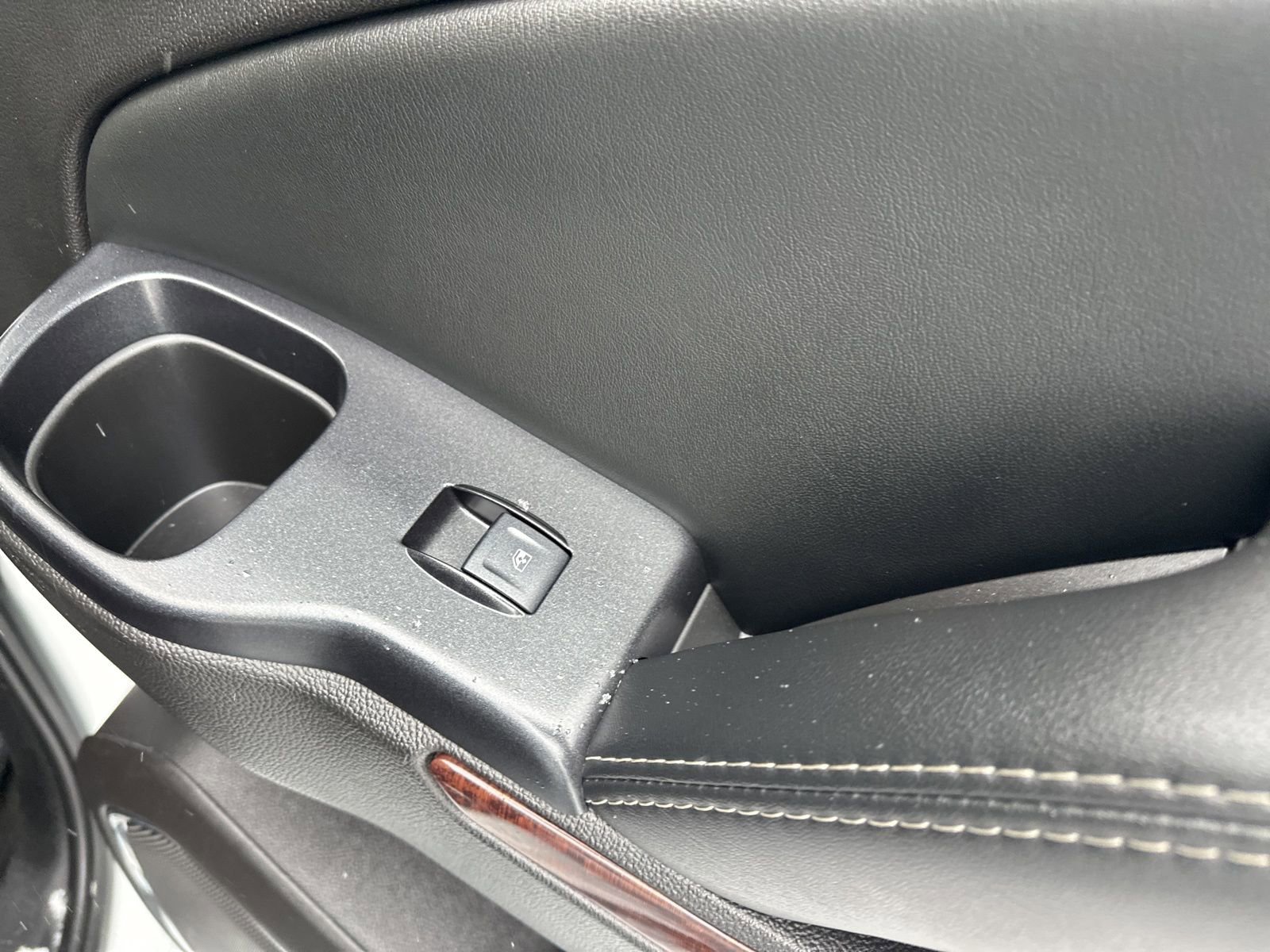 Used 2017 GMC Yukon SLT w/ Open Road Package image 43