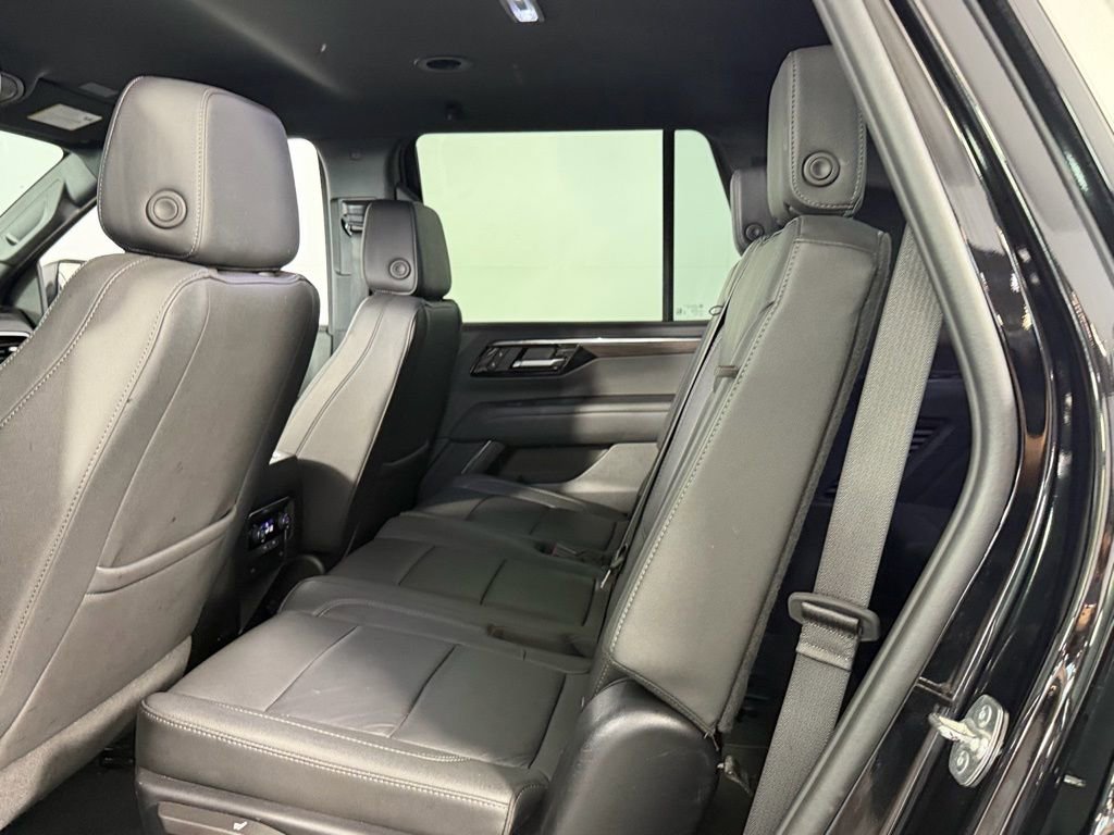 Used 2025 Chevrolet Tahoe LT image 23