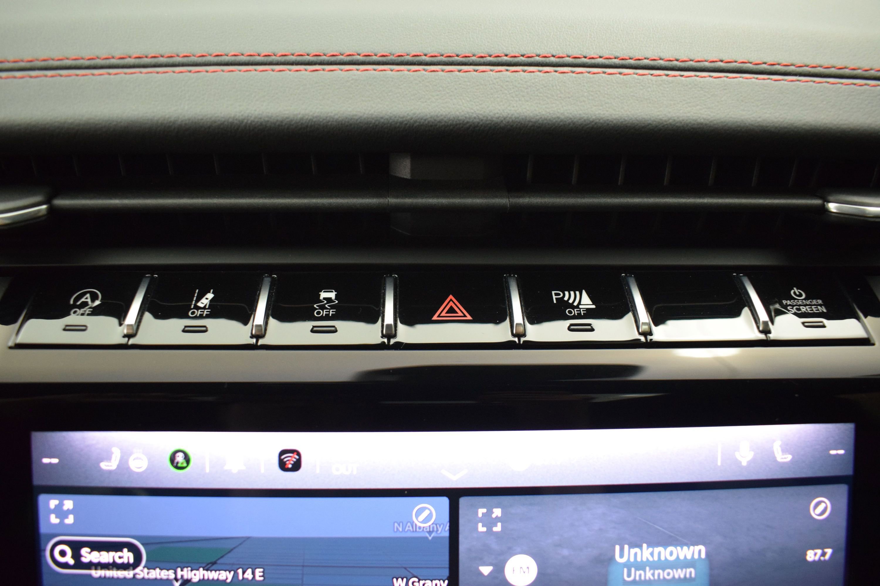 Used 2022 Jeep Grand Cherokee Trailhawk w/ ADV Protech Group II AWD/4WD image 25