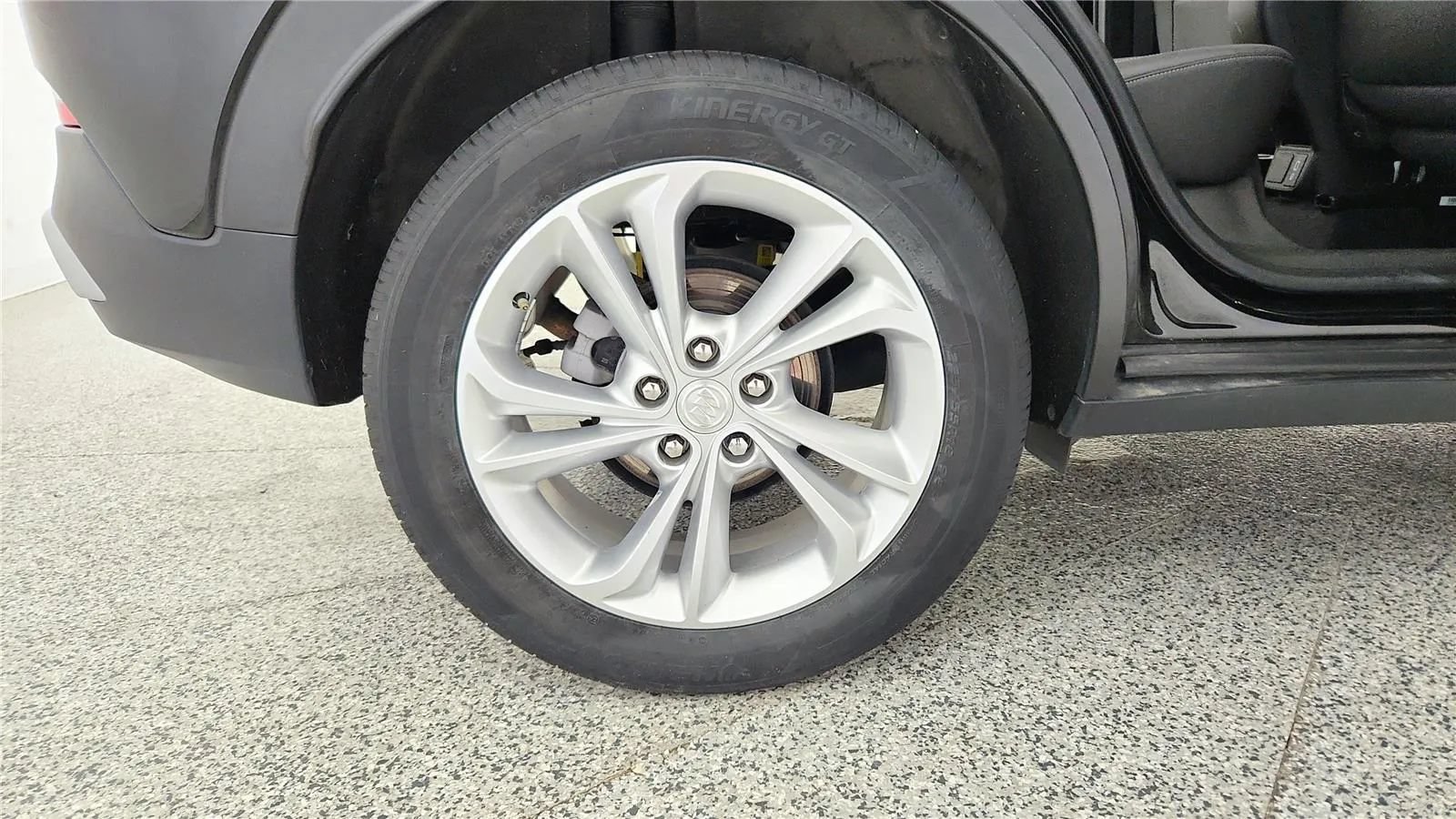 Used 2023 Buick Encore GX Preferred FWD image 14
