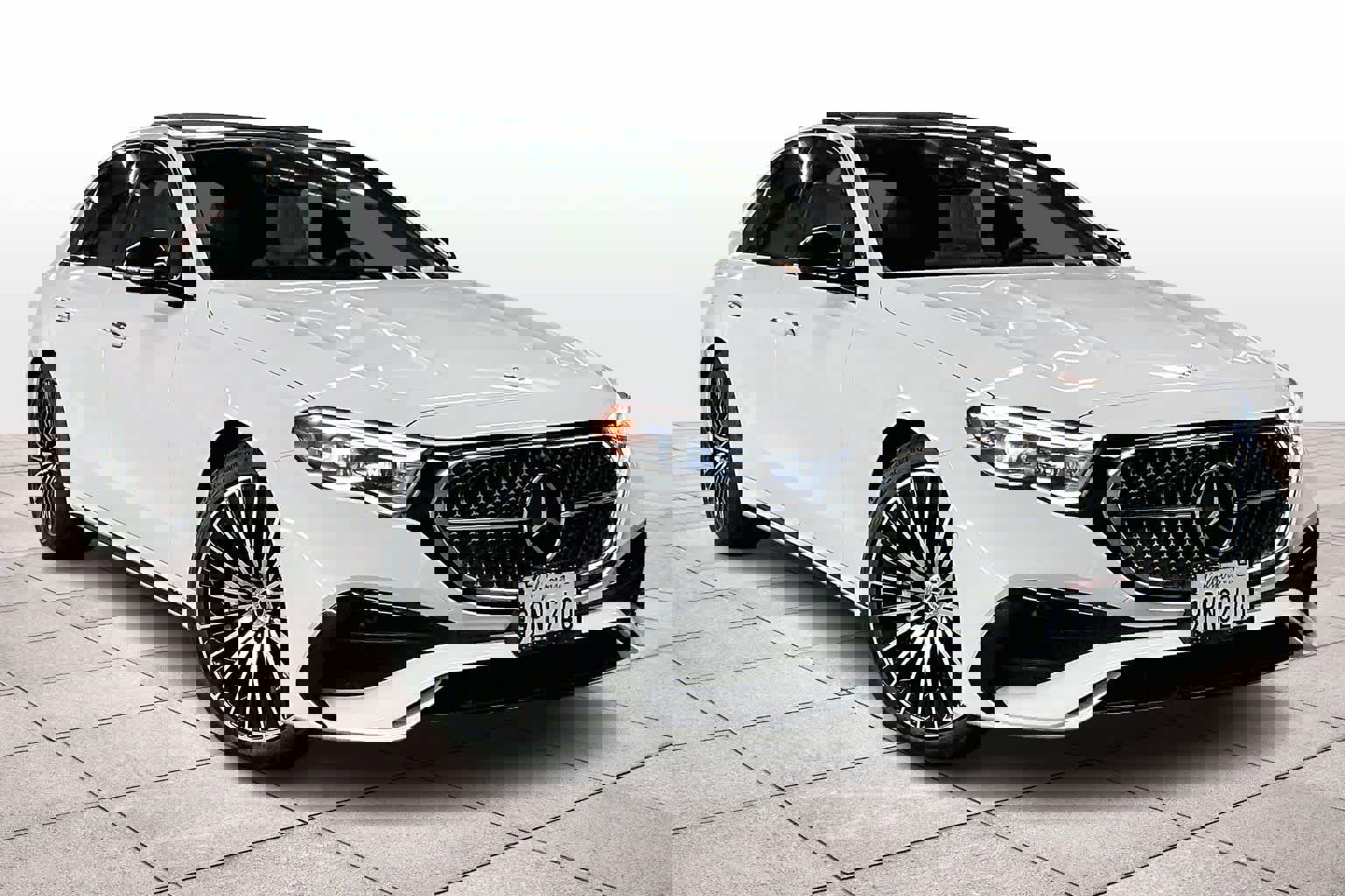 Used 2024 Mercedes-Benz E 450 E 450 image 2