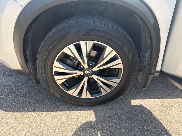 Certified 2021 Nissan Rogue SV FWD image 12