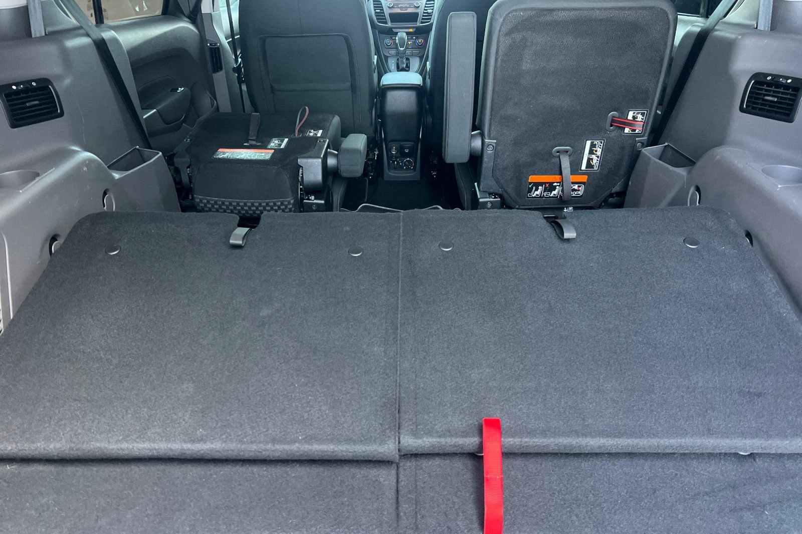 Used 2020 Ford Transit Connect XLT FWD image 16