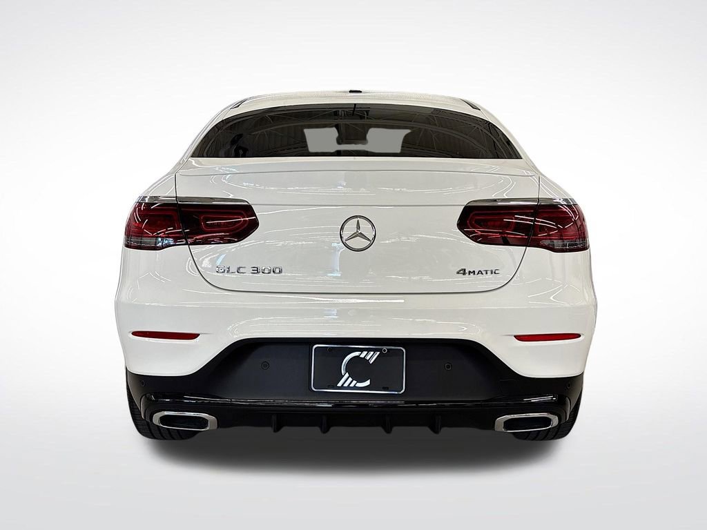 Used 2023 Mercedes-Benz GLC 300 4MATIC Coupe image 4
