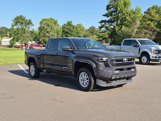 Used 2024 Toyota Tacoma SR5 AWD/4WD image 15