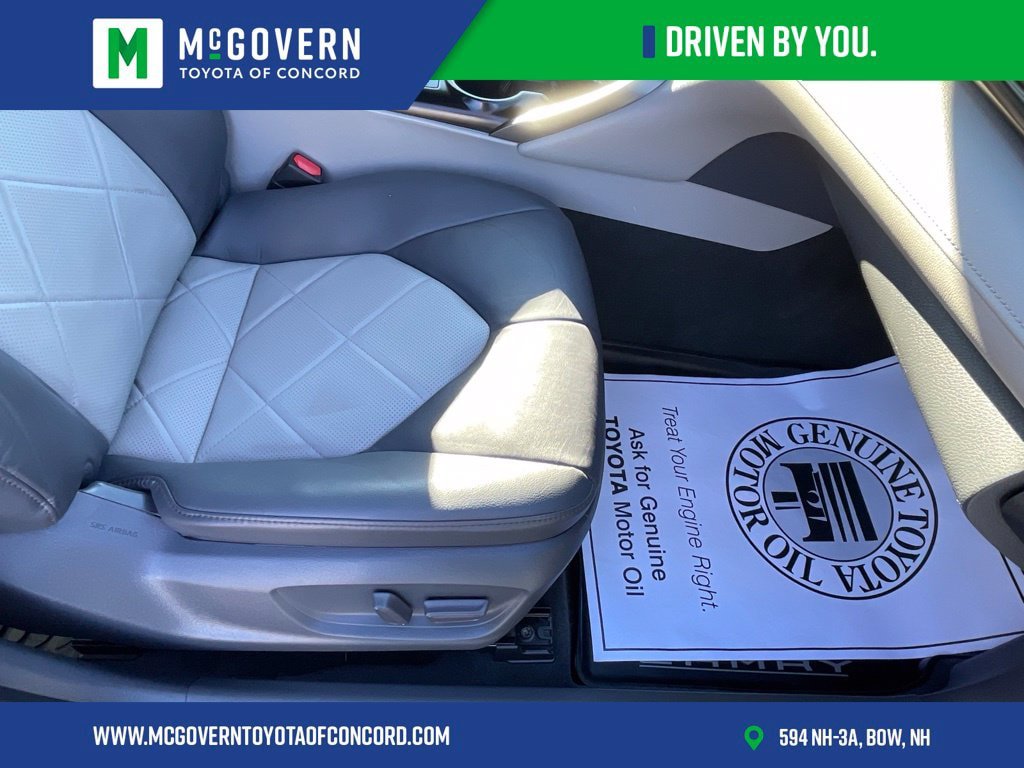 Used 2019 Toyota Camry XLE FWD image 35