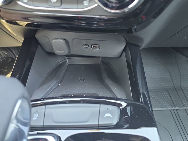 New 2026 Chevrolet Trax RS w/ Sunroof Package FWD image 20