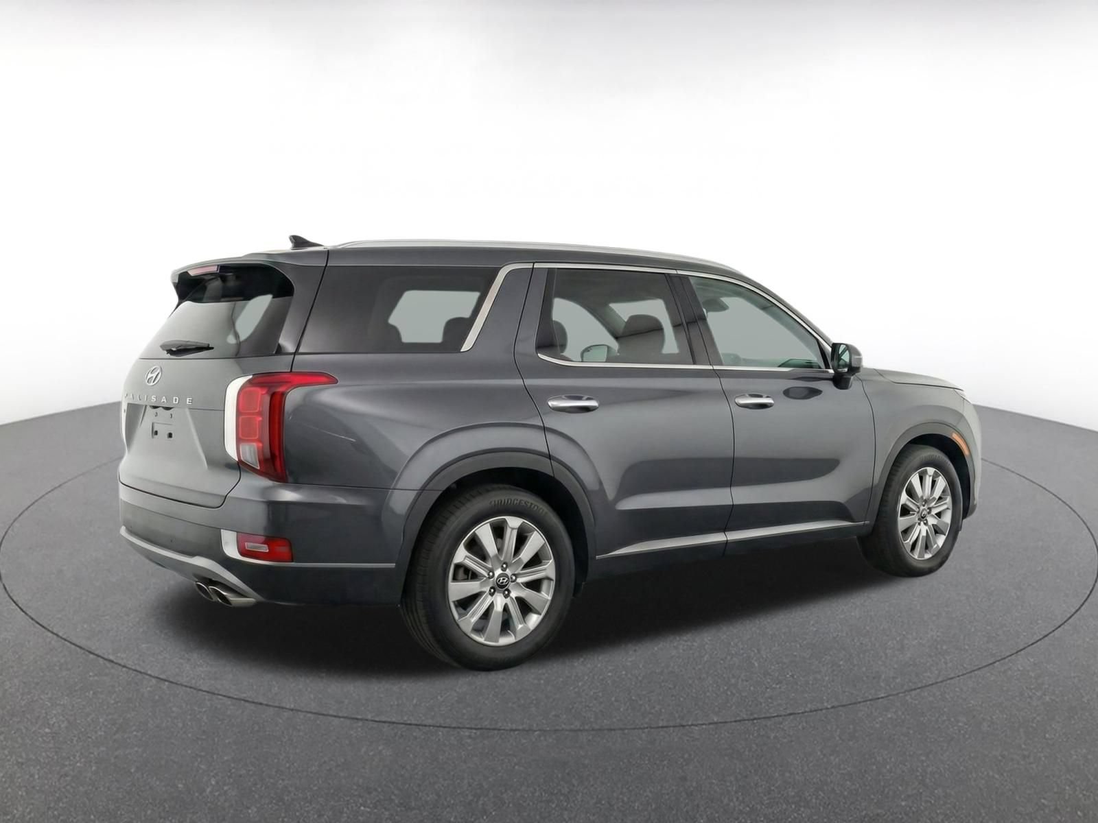 Used 2025 Hyundai Palisade SEL FWD image 9