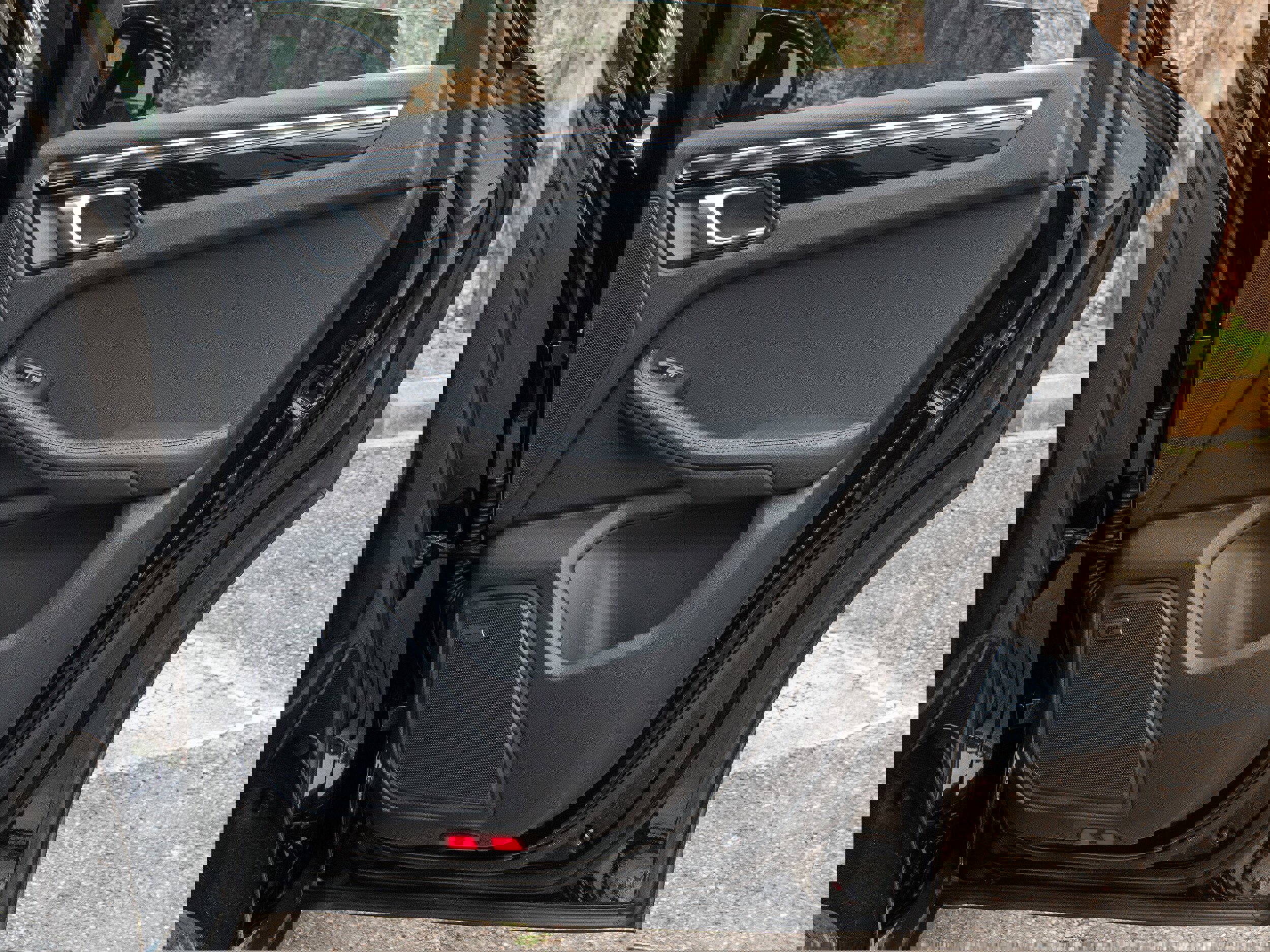 Certified 2025 Porsche Macan image 35