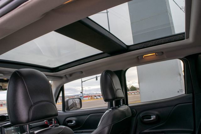 Used 2019 Jeep Renegade Trailhawk image 20