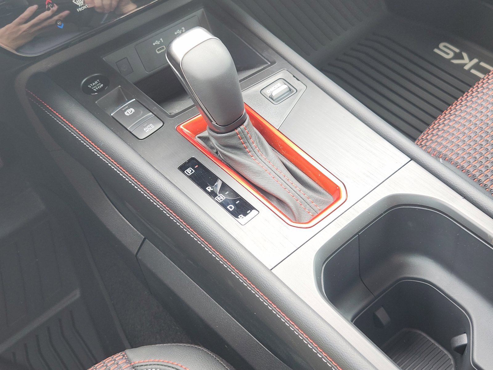 New 2026 Nissan Kicks SR AWD/4WD image 19