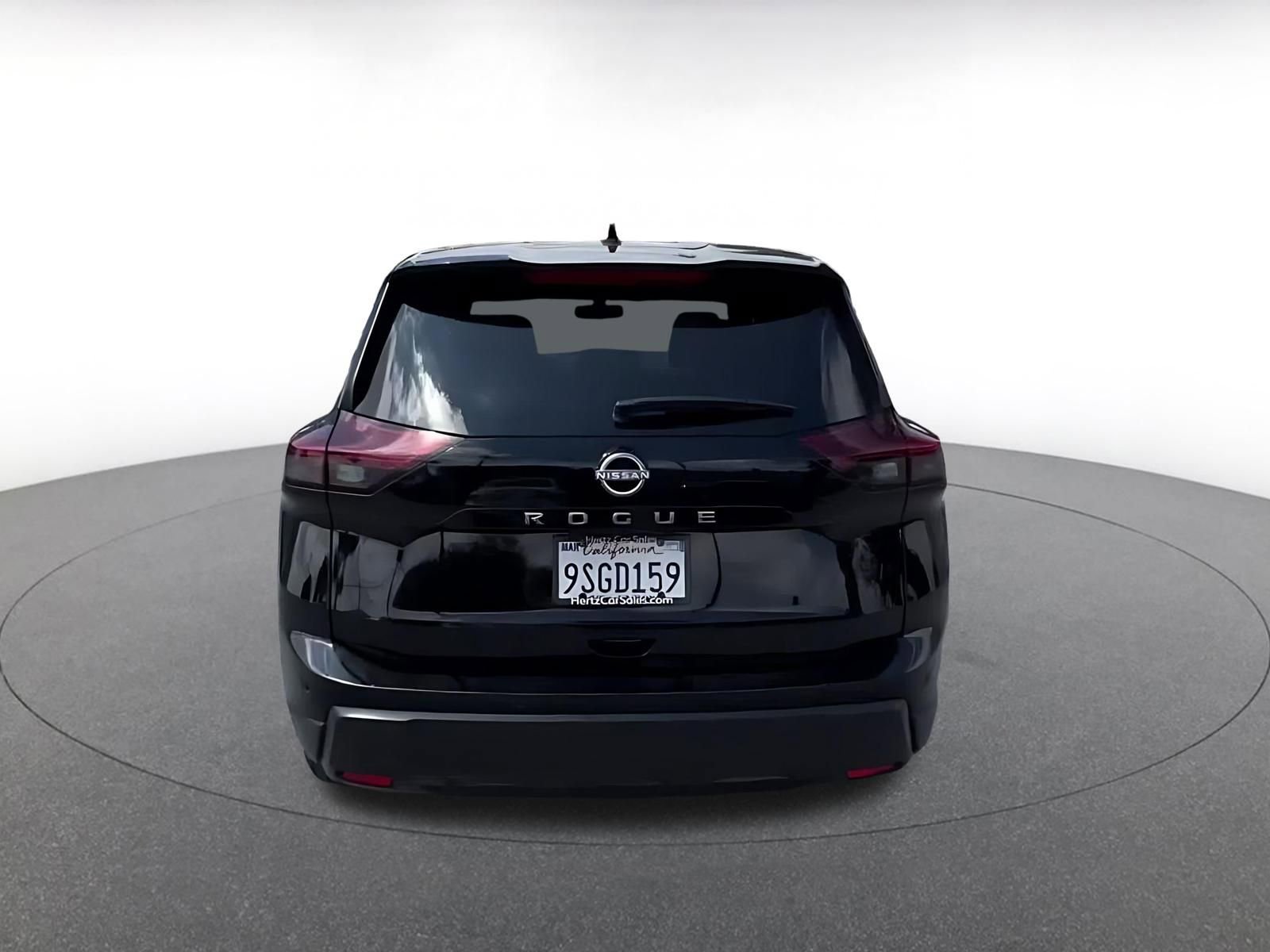 Used 2025 Nissan Rogue SV FWD image 12
