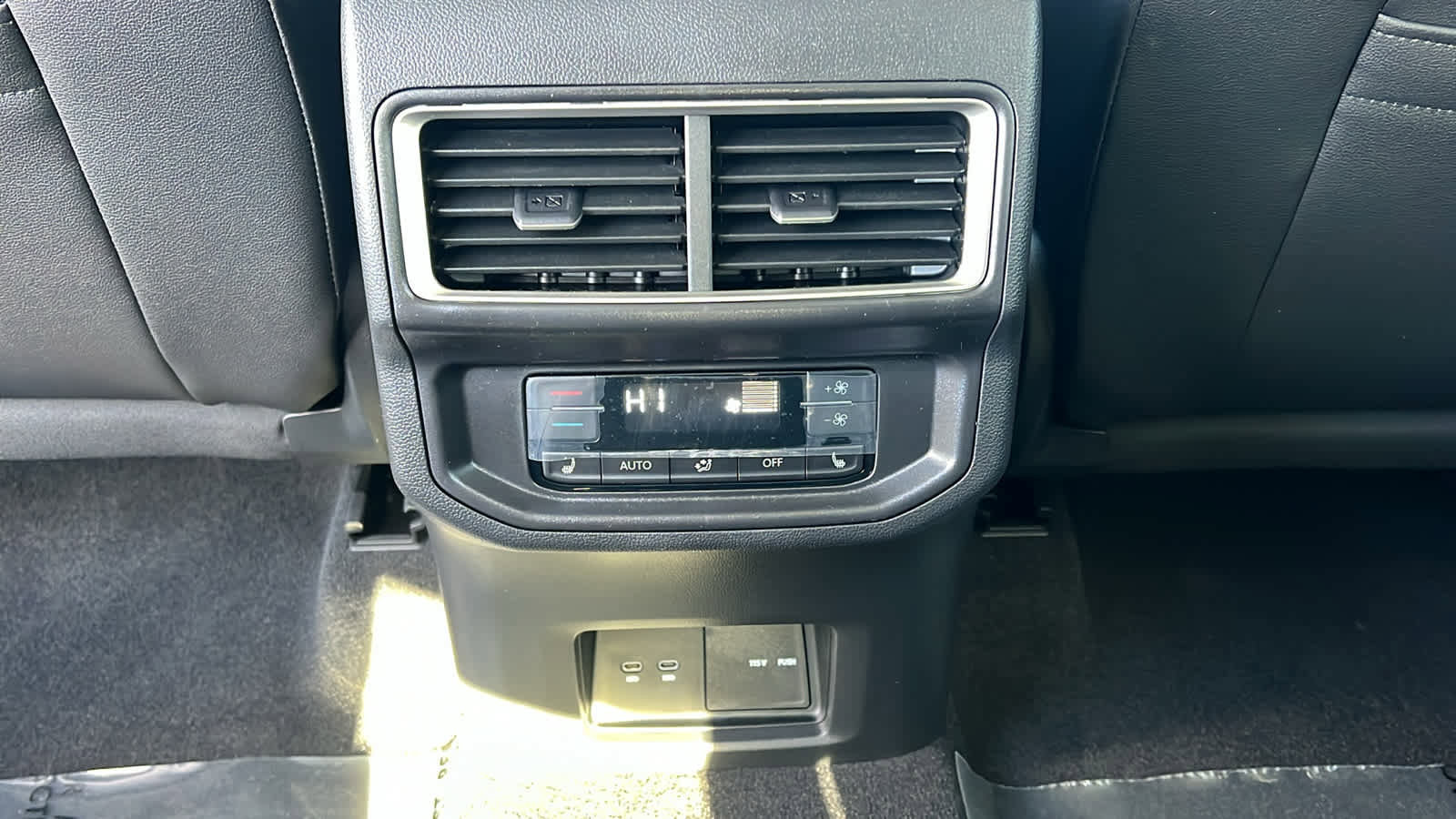 New 2026 Volkswagen Atlas SEL Premium R-Line image 25