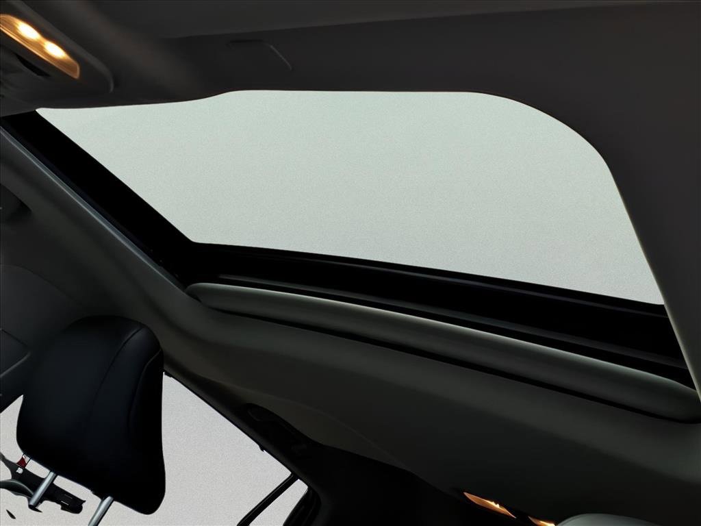 Used 2024 Toyota Highlander XLE image 12